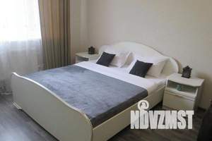 1-к квартира, посуточно, 50м2, 2/17 этаж