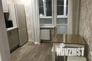 1-к квартира, посуточно, 38м2, 4/16 этаж