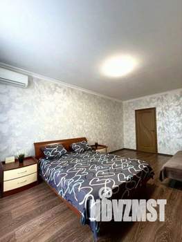 2-к квартира, посуточно, 76м2, 1/1 этаж