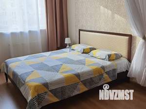 1-к квартира, посуточно, 43м2, 2/10 этаж