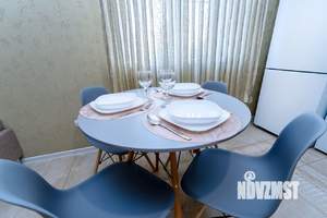 2-к квартира, посуточно, 55м2, 2/18 этаж