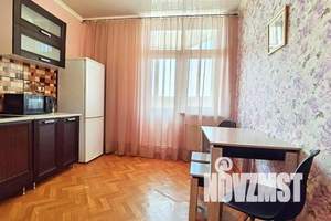 1-к квартира, посуточно, 40м2, 3/18 этаж