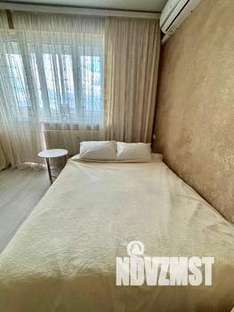 Студия квартира, посуточно, 30м2, 11/20 этаж