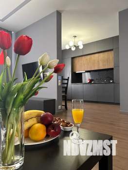 Студия квартира, посуточно, 40м2, 11/19 этаж