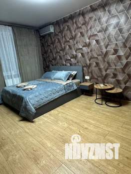 1-к квартира, посуточно, 39м2, 8/17 этаж