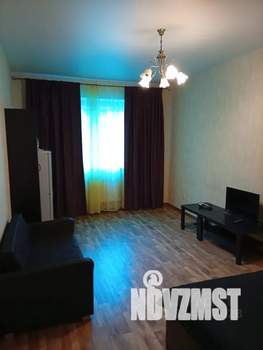 Студия квартира, посуточно, 35м2, 15/19 этаж