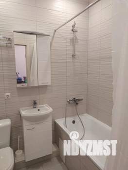 Студия квартира, посуточно, 27м2, 12/18 этаж