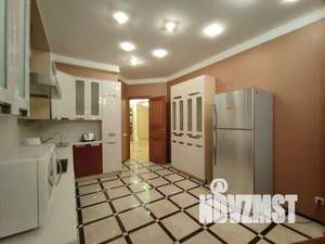 4-к квартира, на длительный срок, 160м2, 3/11 этаж