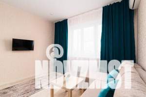 1-к квартира, посуточно, 35м2, 4/18 этаж