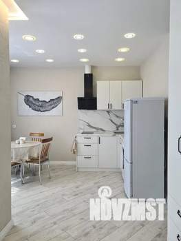 Студия квартира, посуточно, 31м2, 10/24 этаж