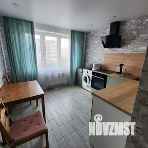 1-к квартира, посуточно, 37м2, 8/16 этаж