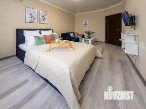 1-к квартира, посуточно, 40м2, 10/17 этаж