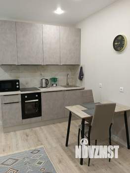 Студия квартира, посуточно, 35м2, 14/18 этаж