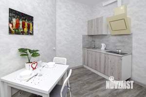 1-к квартира, посуточно, 42м2, 1/1 этаж