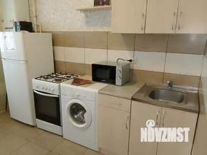 1-к квартира, посуточно, 40м2, 1/7 этаж