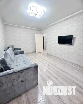 1-к квартира, посуточно, 38м2, 5/17 этаж