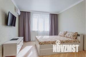 1-к квартира, посуточно, 32м2, 1/18 этаж