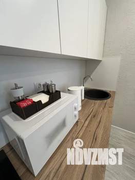 Студия квартира, посуточно, 30м2, 13/24 этаж