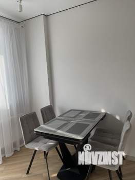 1-к квартира, посуточно, 35м2, 18/21 этаж