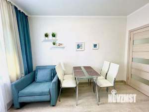 1-к квартира, посуточно, 40м2, 1/1 этаж