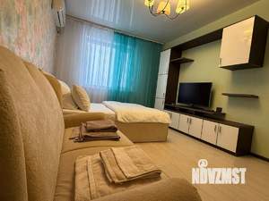1-к квартира, посуточно, 39м2, 9/16 этаж
