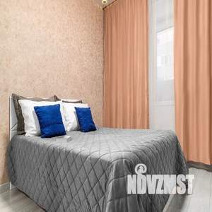 1-к квартира, посуточно, 37м2, 10/22 этаж