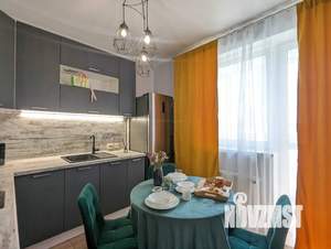 1-к квартира, посуточно, 38м2, 18/24 этаж