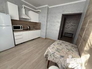 1-к квартира, посуточно, 42м2, 7/21 этаж