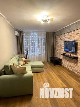 2-к квартира, посуточно, 47м2, 3/5 этаж