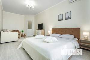 1-к квартира, посуточно, 40м2, 18/25 этаж