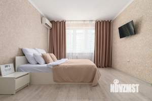 1-к квартира, посуточно, 40м2, 1/1 этаж
