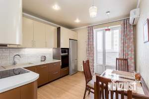 1-к квартира, посуточно, 42м2, 1/1 этаж