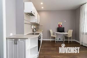 Студия квартира, посуточно, 33м2, 22/22 этаж