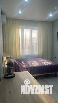 1-к квартира, посуточно, 38м2, 18/22 этаж