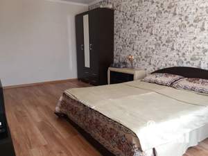 1-к квартира, посуточно, 38м2, 15/16 этаж