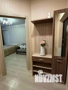 1-к квартира, посуточно, 40м2, 5/17 этаж