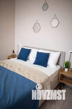 1-к квартира, посуточно, 39м2, 14/18 этаж