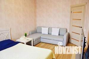 1-к квартира, посуточно, 42м2, 17/18 этаж