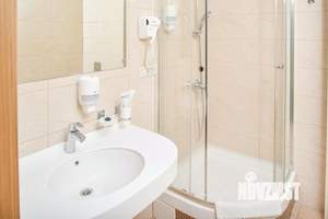 1-к квартира, посуточно, 42м2, 1/1 этаж