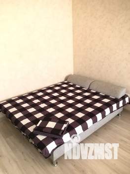 1-к квартира, посуточно, 40м2, 7/16 этаж