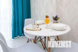 1-к квартира, посуточно, 42м2, 11/18 этаж