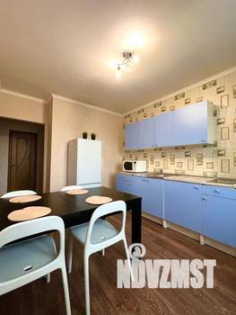 2-к квартира, посуточно, 68м2, 4/17 этаж
