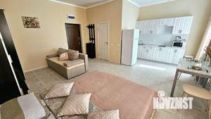 Студия квартира, посуточно, 53м2, 3/10 этаж