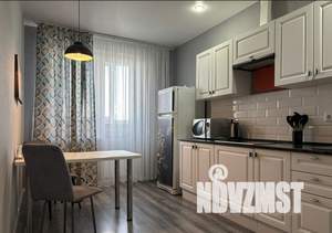 1-к квартира, посуточно, 44м2, 11/16 этаж