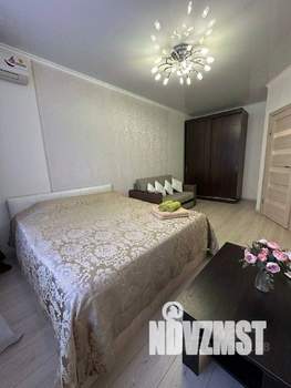 1-к квартира, посуточно, 40м2, 5/17 этаж