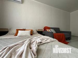 1-к квартира, посуточно, 44м2, 8/18 этаж