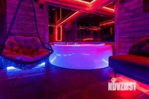 Студия квартира, посуточно, 40м2, 1/17 этаж