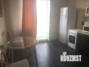 1-к квартира, посуточно, 39м2, 8/16 этаж