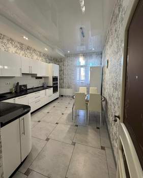 4-к квартира, на длительный срок, 133м2, 8/22 этаж