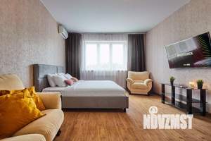 1-к квартира, посуточно, 50м2, 1/1 этаж